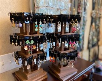 Enormous selection of jewelry!