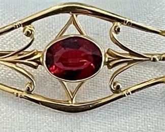 Darling  Antique CRR 10K Gold Pin With Red Glass Center 1.3 Grams 