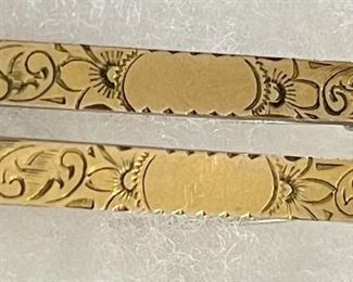 (2) Antique Solid Gold Top Collar Lingerie Pins Etched Tops 1.25" Long 3.2 Grams 