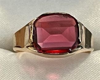 1/30th 14K Gold Shell Antique Men's Ring Red Glass Size 10 Weighs 4.6 Grams 