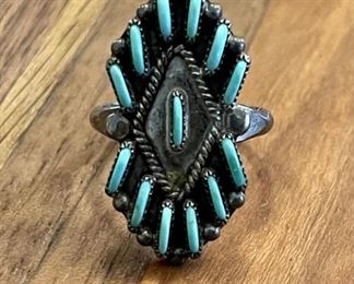 Artist Signed 1977 Zuni Petite Point Sterling Silver Ring Size 5 Weighs 3.8 Grams 