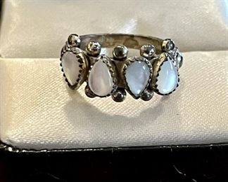 Sterling Silver And Mother Of Pearl Tear Drop Southwestern Ring Size 5 Weighs 4.4 Grams 