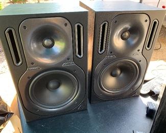 Behringer Truth 2031A studio monitor pair