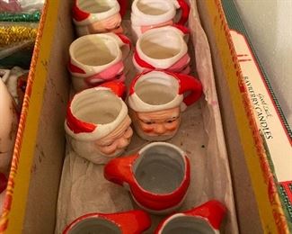 Vintage Santa mini mugs