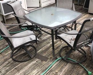 6pc Patio Set Includes Umbrella