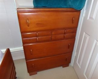 Four Drawer Chest in nice Condition