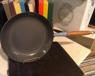 le creuset frying pan