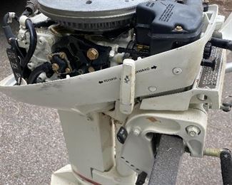 JOHNSON 15HP OUTBOARD MOTOR - Model J15RCIS - 15hp @ 6000 RPM - Includes Service, User and Parts Manuals, Battery Box and Garelick Portable Stand