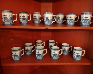 Mottahedeh Vista Alegra "Blue Canton" mugs (16)
