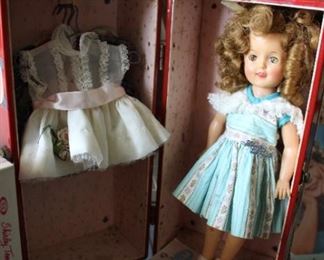 SHIRLEY TEMPLE DOLL W/CLOTHES