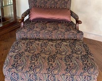 Thomasville Arm Chair w Matching Ottoman (We have 2 Chairs and 1 Ottoman)