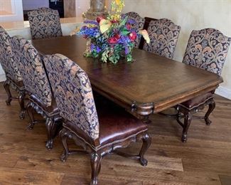 Thomasville Dining Room w 2 Leaves and 6 Chairs + Table Pads