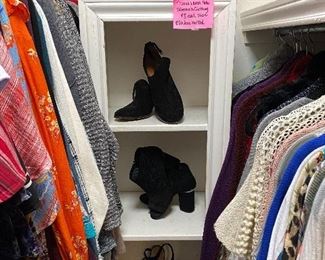 Ladies shoes size 8 and small and medium ladies clothing