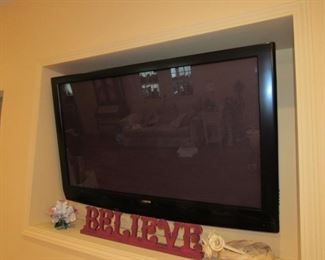 50" Sanyo flat screen TV - hanging bracket not included