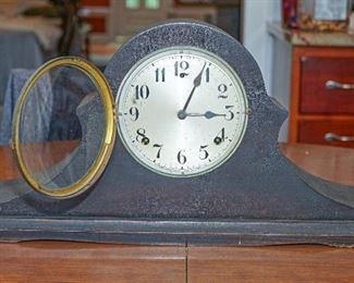 mantle clock 1930's