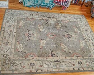 8 x 10 rug very good condition, clean