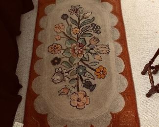 2.4 x 4 antique hooked rug to 50 or best offer call 248 672 6663 or text
