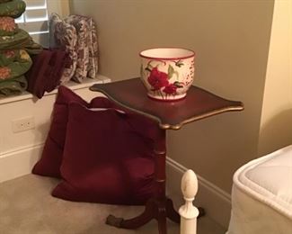 Sweet occasional table