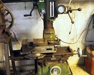 Mini Electric Milling Machine On Stand, Including 6.25" Milling Vice, Powers On
