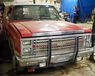1985 Chevrolet C10 Pickup Truck, VIN # 1GCDC14H8FF444876, Mileage Showing 3302.5, Project Truck