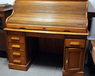 Antique Solid Oak 6-Drawer Roll Top Desk, 49" x 54" x 34"