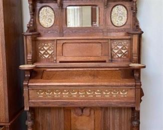 Geo P Bent Pump Organ