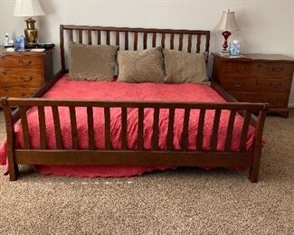 Arts & Crafts style King sized bed frame