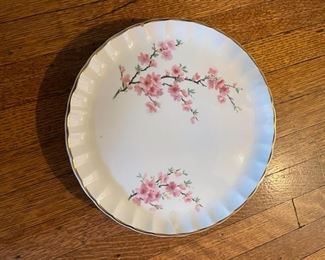 W.S. George Bolero Peach Blossom Dinner Plate, Pasta Bowl, Bread & Butter, Cup & Saucer (set of 4). Photo 1 of 2