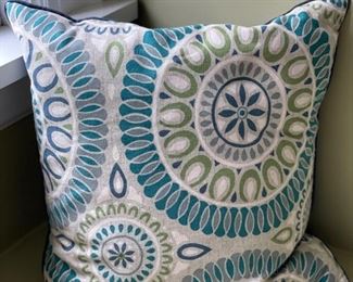 Patterned Pillow (set of 2). Photo 2 of 2
