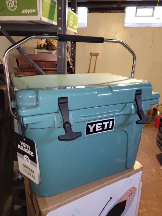 $150, NEW Yeti Roadie 20