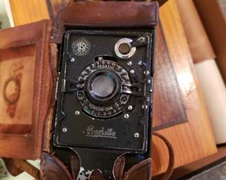 Pearlette camera