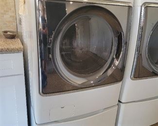 #74 $450.00. Kenmore washing machine accela wash/ steam/ Kenmore connect/ vibration guard 