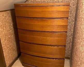 5 drawer mcm dresser with cedar lined bottom drawer.