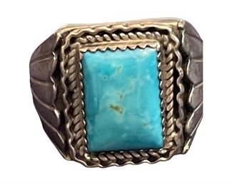 Great selection of Navajo jewelry.