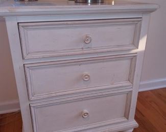 White small chest of drawers
