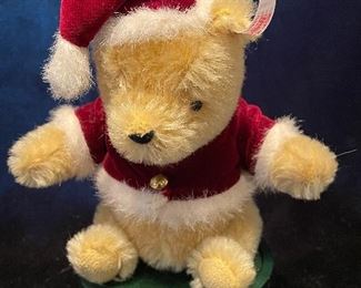 $140.00
Pooh, The Christmas Tumbler
EAN 668647     8” Mohair 
LE 825/1500
With box and COA 