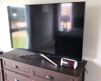 56” Samsung TV (sold) Timed alarm clock $6