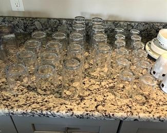 29 pc. Glass set $25