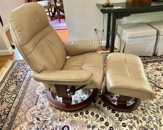$1,650 - Leather Stressless chair with ottoman - size small-   38.5" H, 28" W, 26" D, seat height 16.5".