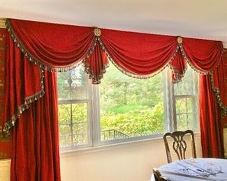 $595 - OWNERS WILL REMOVE FOR EASY PICK UP! Silk,  lined, swag, burgundy silk  valance and set of silk draperies with tassels.  Approx 140" W, 94" H. 