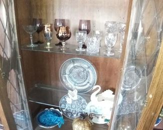 China / vases / glassware / other keepsakes