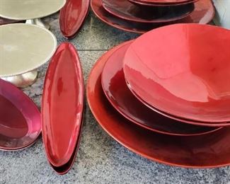 1018	

Large Red Decorative Bowls, Platters and Cake Tray
Large Red Decorative Bowls, Platters and Cake Tray