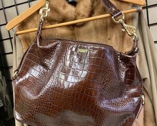 TM9412	https://www.ebay.com/itm/114806436535	TM9412 Vintage Ralph Lauren Shoulder Bag Purse Local Pickup		Auction
