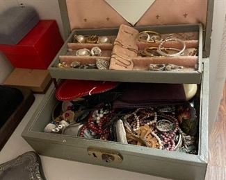 Vintage jewelry box with jewelry
