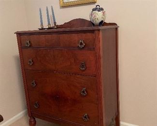 4 drawer antique chest