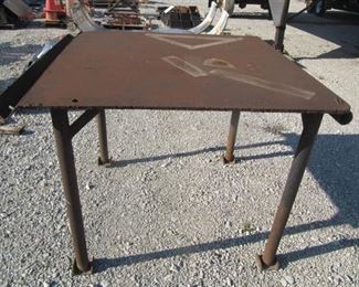 EXTRA HEAVY DUTY WELDING TABLE 38" H X 4' L X 4' W With 4" Pipe Holder