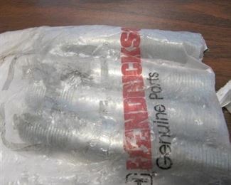 NEW Lot of (8) NEW Hendrickson Suspension SADDLE CAP STUD 7/8-14 UNF PN# 06696-900