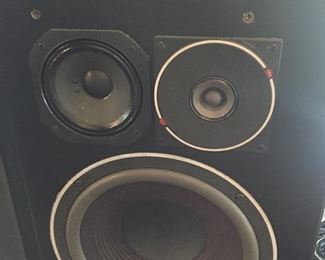 JBL speaker detail
