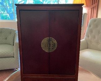 Vintage wood CD holder.....Picture 1 of 2