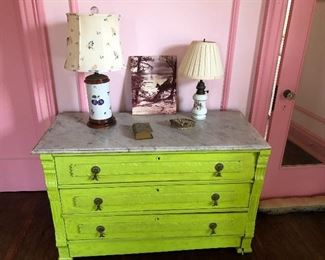 3-drawer chest with marble top, porcelain lamps and more